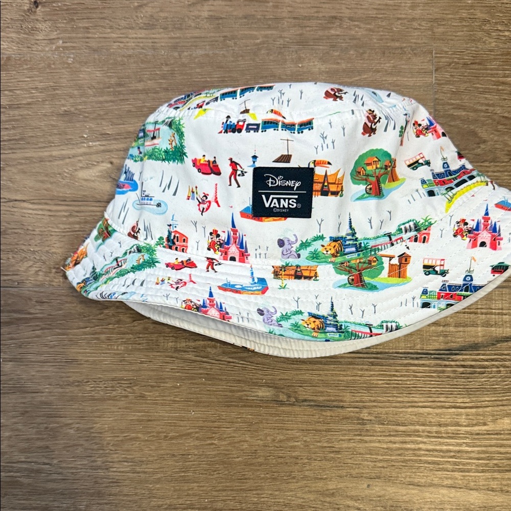 Vans Disney White Bucket Hat with Colorful Print